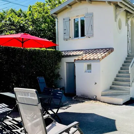 Refait A Neuf, 21m², 3 Pers., Jardin Privatif, Et Commerces A Proximite, Parking Inclus - Fr-1-433-94 Apartment