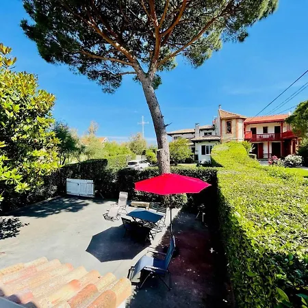 Refait A Neuf, 21m², 3 Pers., Jardin Privatif, Et Commerces A Proximite, Parking Inclus - Fr-1-433-94 *